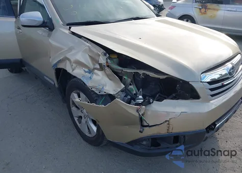 2010 Subaru Outback 2.5I Premium z USA, uszkodzony, nr VIN 4S4BRBCC3A3321543